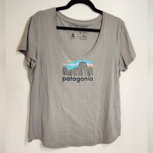 Patagonia Light Gray Women's Short Sleeve Tee